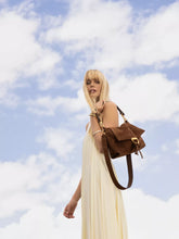 Load image into Gallery viewer, Abro Temi Medium Shoulder Bag in Wood