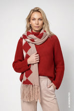 Load image into Gallery viewer, Monari Diamond-Patterned Knitted Scarf