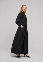 Load image into Gallery viewer, Dea Kudibal Safa Jacket