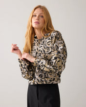 Load image into Gallery viewer, Summum Fancy Boxy Jacket in Black