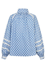 Load image into Gallery viewer, Dea Kudibal NitaDEA NS Blouse in Herberia Ocean