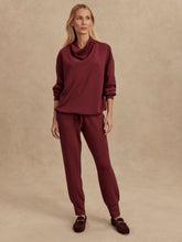 Load image into Gallery viewer, Varley Betsy Sweat in New Maroon