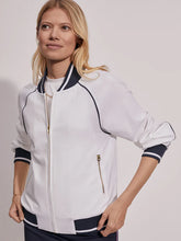 Load image into Gallery viewer, Varley Felicity Woven Jacket in White
