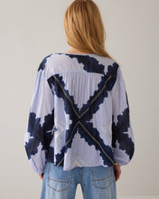 Load image into Gallery viewer, Summum Tie-Dye Top in Blue