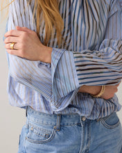 Load image into Gallery viewer, Summum Pleated top with Print in Soft Blue