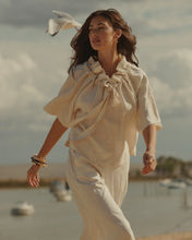 Load image into Gallery viewer, Summum Wear-Your-Way Top in Off White