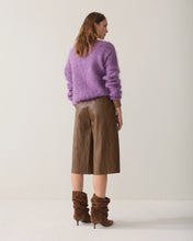 Load image into Gallery viewer, Summum Faux Leather Bermuda Shorts