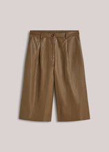 Load image into Gallery viewer, Summum Faux Leather Bermuda Shorts
