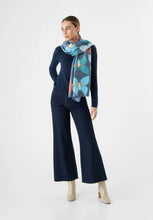 Load image into Gallery viewer, Codello Printed Scarf in Blue