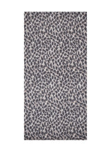 Load image into Gallery viewer, Codello Cashmere-Soft Scarf with Leopard Print