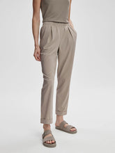Load image into Gallery viewer, Varley Alana Slim Tapered Cuff Pants in Taupe