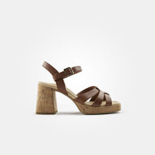 Load image into Gallery viewer, Paul Green Sandal 6073 in Tan
