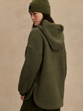 Load image into Gallery viewer, Varley Fey Relaxed Fleece in Racing Olive