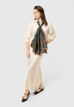 Load image into Gallery viewer, Codello Silk Scarf with Belt Pattern