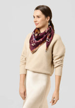 Load image into Gallery viewer, Codello Silk Scarf with Floral Pattern and Leopard