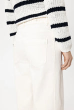 Load image into Gallery viewer, Luisa Cerano Authentic Barrel-Leg Jeans in Cream
