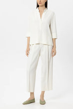 Load image into Gallery viewer, Luisa Cerano Tapered Pants with Pleats in Off-White