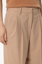 Load image into Gallery viewer, Luisa Cerano Tapered-Pants with Pleats in Nude