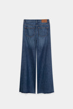 Load image into Gallery viewer, Luisa Cerano Authentic Bootcut Denim in Blue