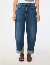Load image into Gallery viewer, iBlues Charlotte Barrel-Leg Jeans in Blue