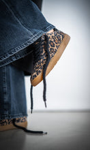 Load image into Gallery viewer, Kennel & Schmenger POP Trainers in Leopard
