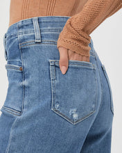 Load image into Gallery viewer, Paige Anessa Ankle Wide Leg Jean