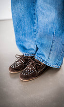 Load image into Gallery viewer, Kennel & Schmenger Drop Loafer in Chocolate