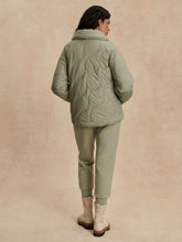 Load image into Gallery viewer, Varley Fabia Quilted Jacket in Shadow
