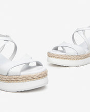 Load image into Gallery viewer, NeroGiardini Wedged Sandals E410560D in White
