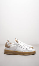 Load image into Gallery viewer, Kennel & Schmenger Drift Trainers in White/Beige