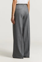 Load image into Gallery viewer, Peserico Viscose Wool Trousers in Eclipse Gray