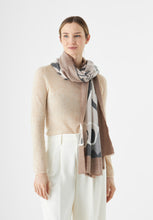 Load image into Gallery viewer, Codello Soft Scarf with Large Tiger Motif in Grey
