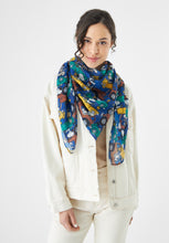 Load image into Gallery viewer, Codello Peanuts™ Recycled Polyester Scarf in Blue