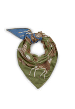 Load image into Gallery viewer, Codello Triangular Scarf with Flora and Fauna Motifs in Green