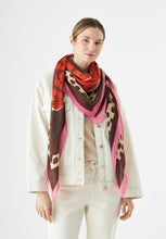 Load image into Gallery viewer, Codello Ultra-Soft Scarf with Exotic Wildcat in Brown