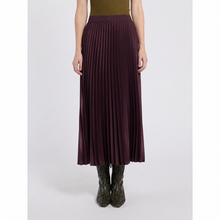 Load image into Gallery viewer, Marella Esodo Pleated Skirt in Blackberry