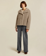 Load image into Gallery viewer, Beaumont Shaye Reversible Jacket in Warm Taupe