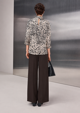 Load image into Gallery viewer, Riani Straight Leg Pleated Trousers