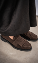 Load image into Gallery viewer, Kennel & Schmenger April Loafer in Choco Suede