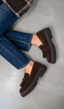 Load image into Gallery viewer, Kennel & Schmenger JACY Choco Suede Loafer