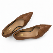 Load image into Gallery viewer, Lodi Ronco Court Shoe in Tan