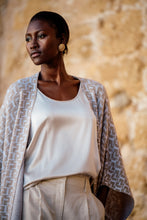 Load image into Gallery viewer, Herzen's Poncho 5004 in Beige/White