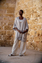 Load image into Gallery viewer, Herzen's Poncho 5004 in Beige/White