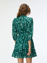 Load image into Gallery viewer, iBlue Apice Dress in Green Floral