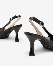 Load image into Gallery viewer, NeroGiardini Patent Leather Pumps in Black