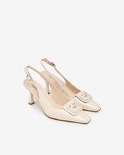 Load image into Gallery viewer, NeroGiardini Patent Leather Pumps in Milk