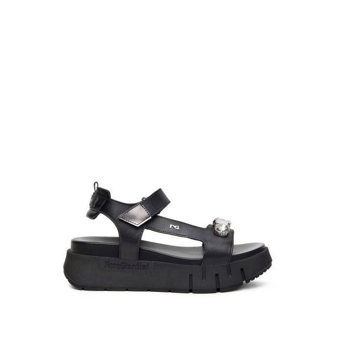 NeroGiardini Flatform Sandals E410707D in Black