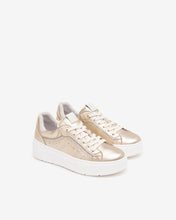 Load image into Gallery viewer, NeroGiardini Trainers in Gold