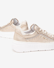 Load image into Gallery viewer, NeroGiardini Trainers in Gold