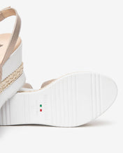 Load image into Gallery viewer, NeroGiardini E616010D in White